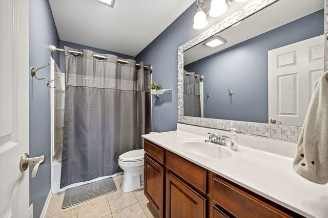 12221 Sinnett Street, Huntley, IL 60142