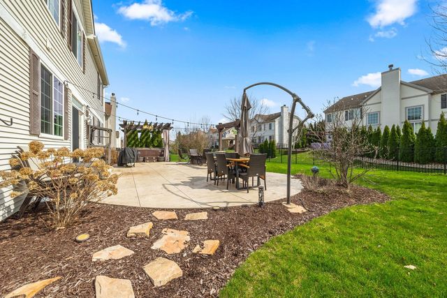 12221 Sinnett Street, Huntley, IL 60142