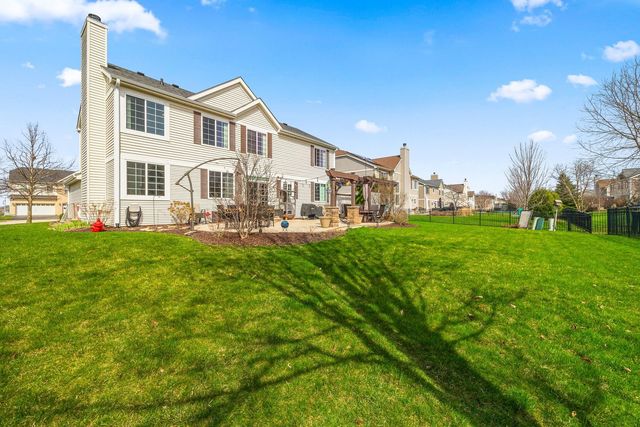 12221 Sinnett Street, Huntley, IL 60142