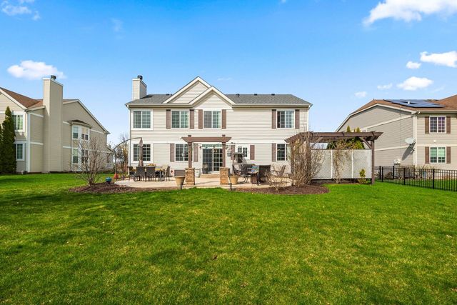 12221 Sinnett Street, Huntley, IL 60142