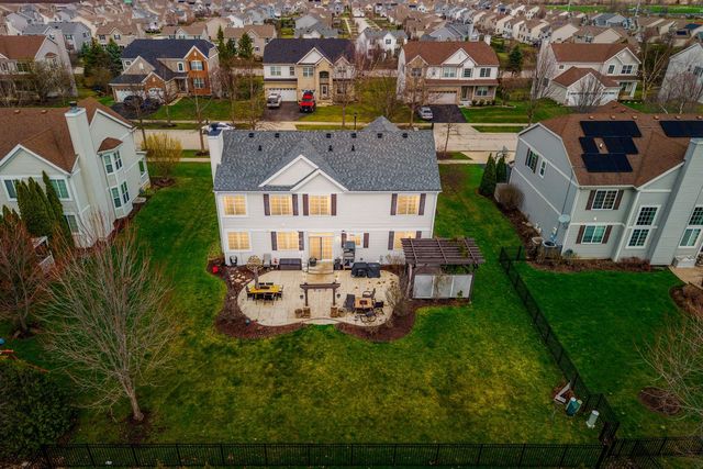 12221 Sinnett Street, Huntley, IL 60142