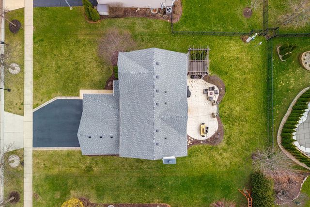 12221 Sinnett Street, Huntley, IL 60142