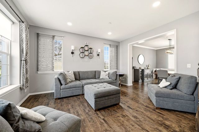 12221 Sinnett Street, Huntley, IL 60142