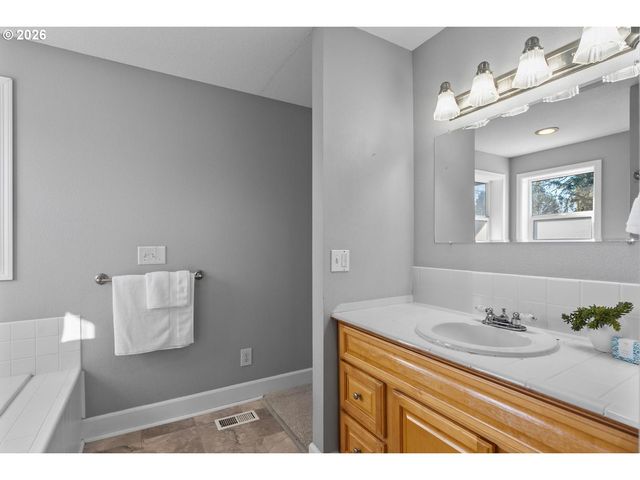 13120 Sw RITA Dr, Beaverton, OR 97005