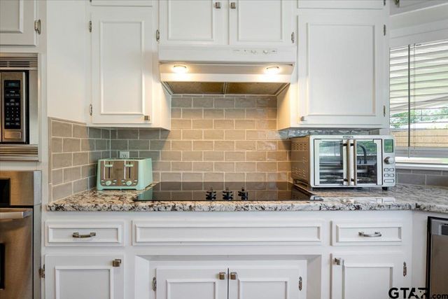 2733 Rockbridge Road, Tyler, TX 75701