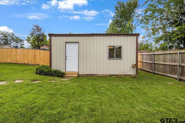2733 Rockbridge Road, Tyler, TX 75701