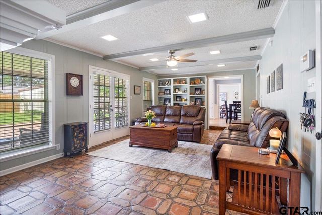 2733 Rockbridge Road, Tyler, TX 75701