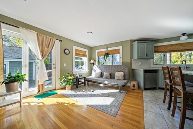 53 West St, Middleboro, MA 02346