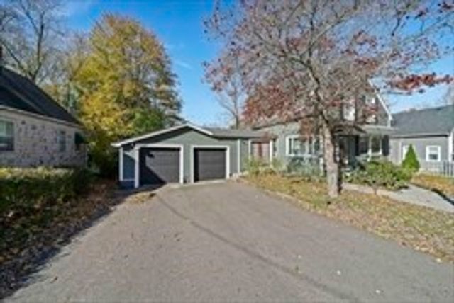 53 West St, Middleboro, MA 02346