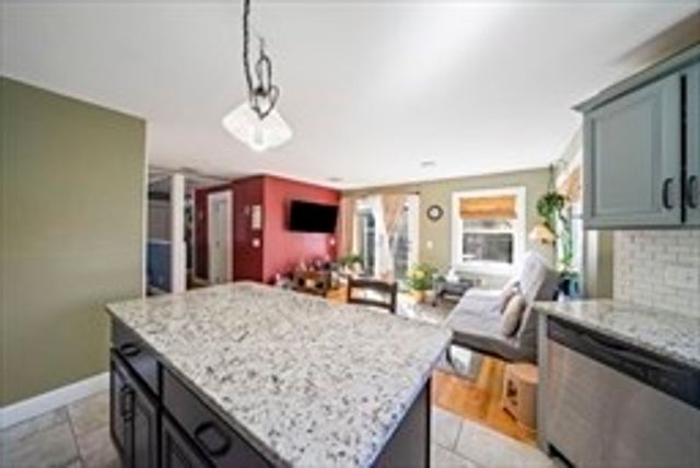 53 West St, Middleboro, MA 02346