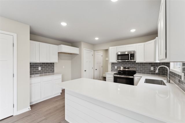 303 29th Street SW, Altoona, IA 50009