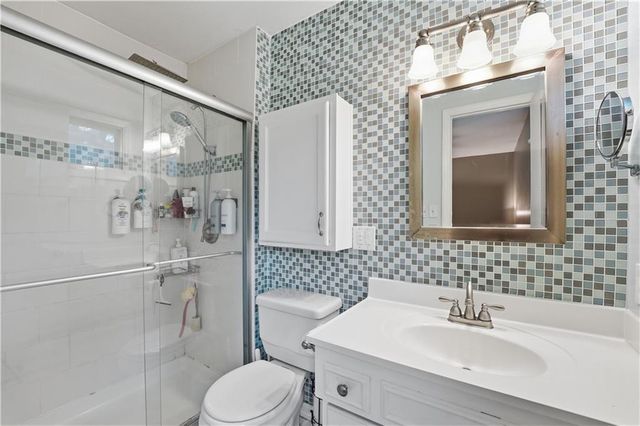 9947 Ballentine Street, Overland Park, KS 66214
