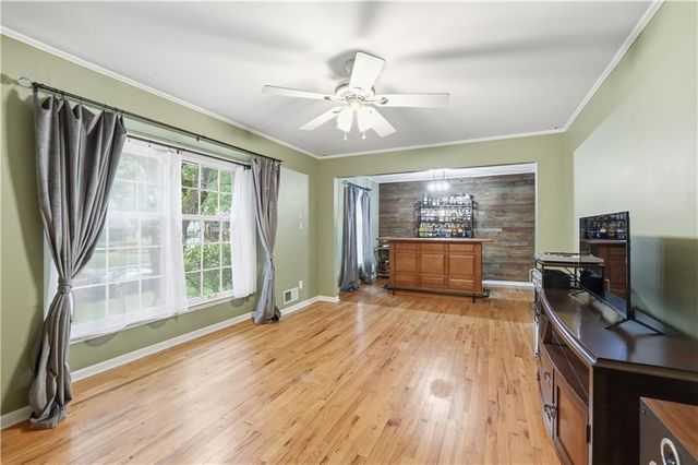9947 Ballentine Street, Overland Park, KS 66214