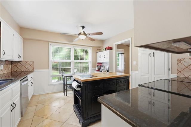 9947 Ballentine Street, Overland Park, KS 66214