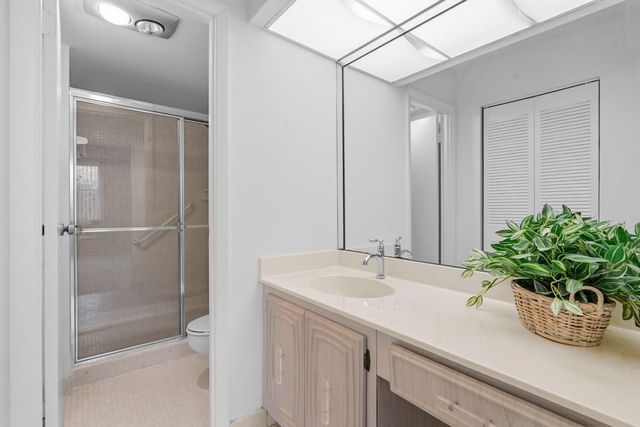 7080 Environ Boulevard 423, Lauderhill, FL 33319