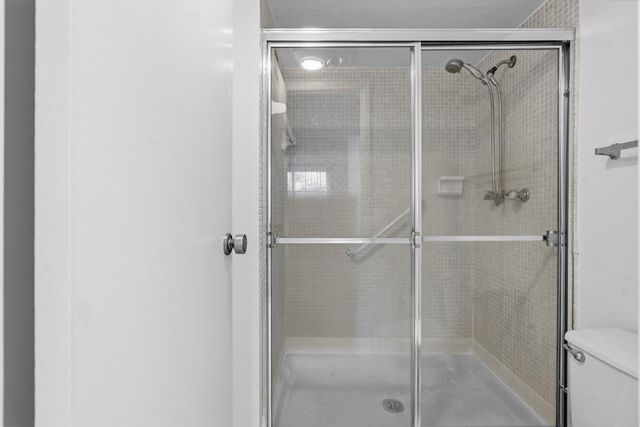 7080 Environ Boulevard 423, Lauderhill, FL 33319