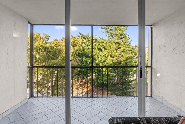 7080 Environ Boulevard 423, Lauderhill, FL 33319