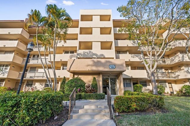 7080 Environ Boulevard 423, Lauderhill, FL 33319