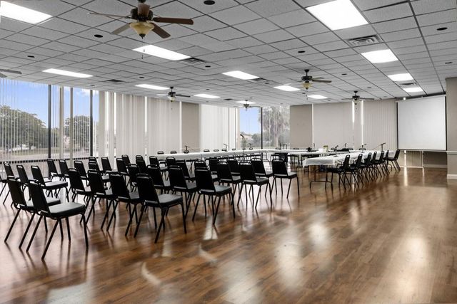 7080 Environ Boulevard 423, Lauderhill, FL 33319