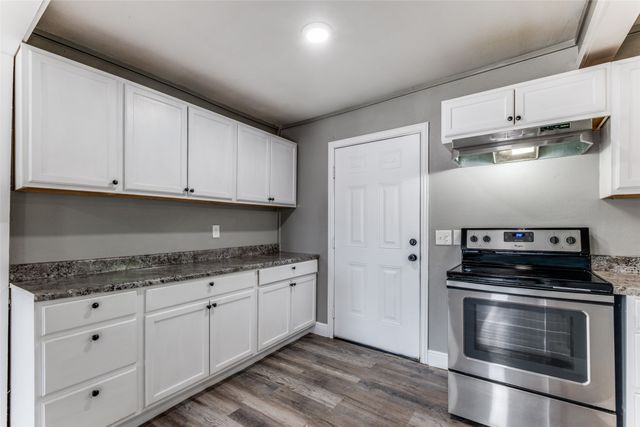 3111 Arizona Avenue, Dallas, TX 75216