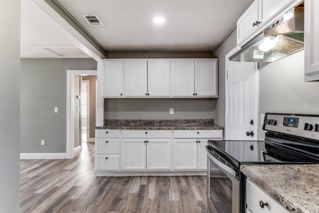 3111 Arizona Avenue, Dallas, TX 75216