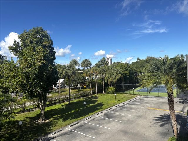 951 De Soto Road 326, Boca Raton, FL 33432