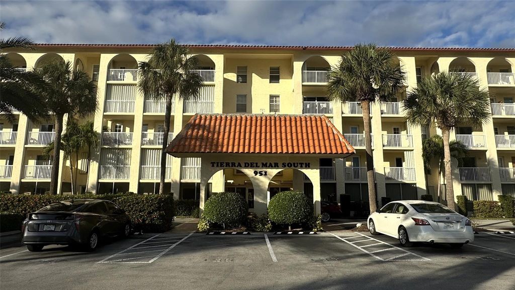 951 De Soto Road 326, Boca Raton, FL 33432