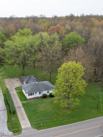 1603 Grandview Road, Lake Milton, OH 44429