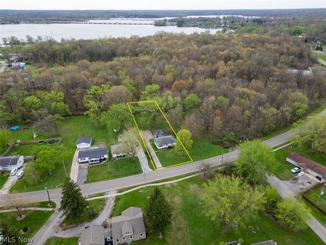 1603 Grandview Road, Lake Milton, OH 44429