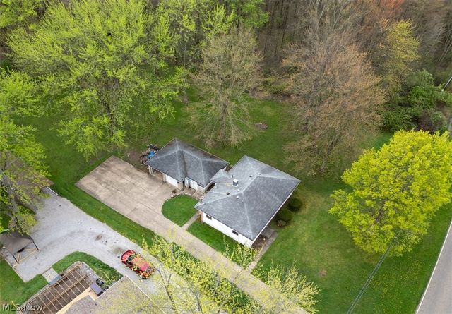 1603 Grandview Road, Lake Milton, OH 44429