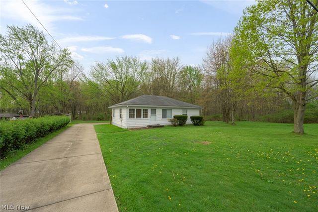 1603 Grandview Road, Lake Milton, OH 44429