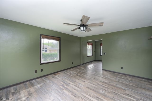 1603 Grandview Road, Lake Milton, OH 44429