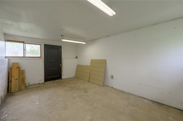 1603 Grandview Road, Lake Milton, OH 44429