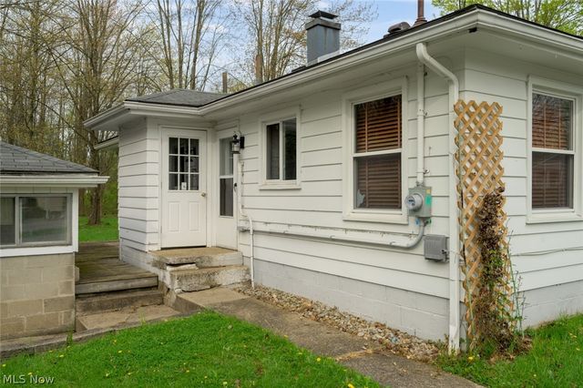 1603 Grandview Road, Lake Milton, OH 44429