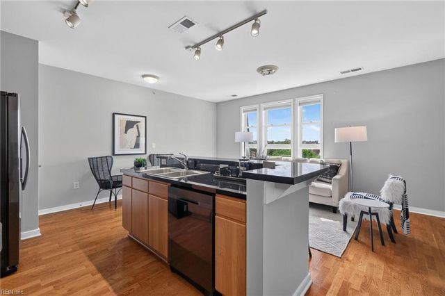 388 Boush St Unit 409, Norfolk, VA 23510