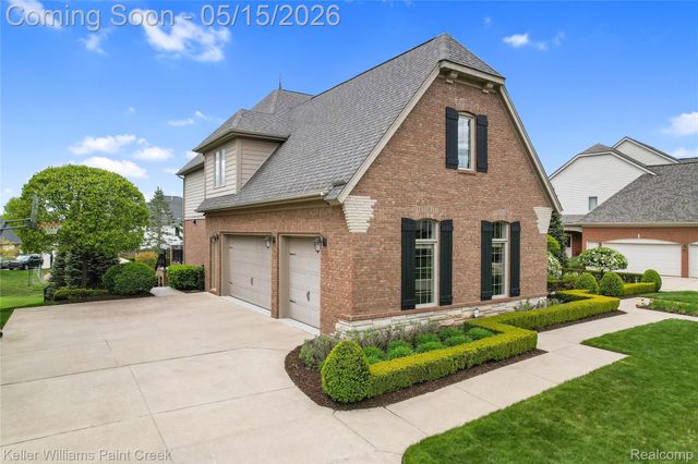 2757 Addison Circle N, Oakland Charter Township, MI 48306