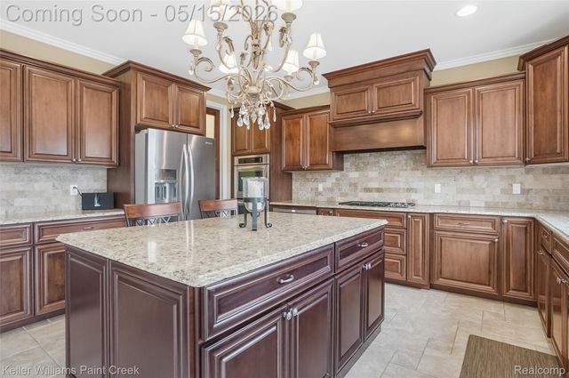 2757 Addison Circle N, Oakland Charter Township, MI 48306