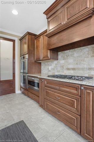 2757 Addison Circle N, Oakland Charter Township, MI 48306