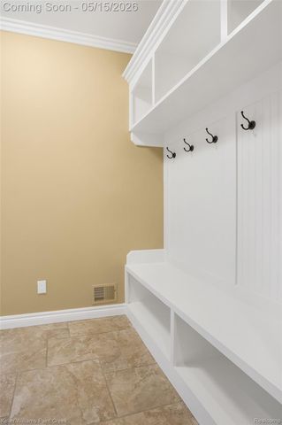 2757 Addison Circle N, Oakland Charter Township, MI 48306