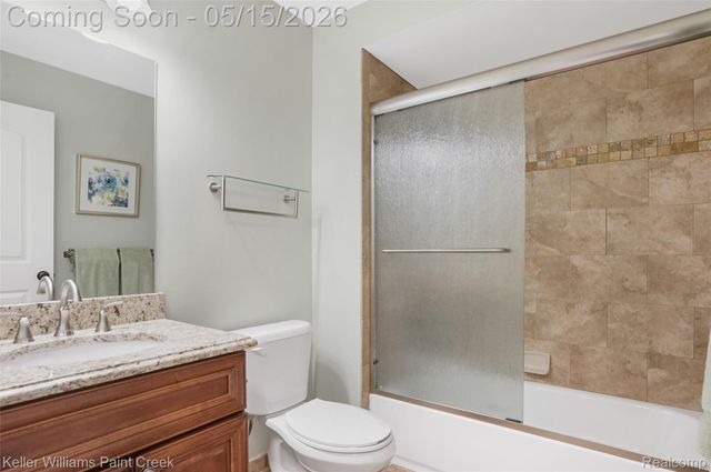2757 Addison Circle N, Oakland Charter Township, MI 48306