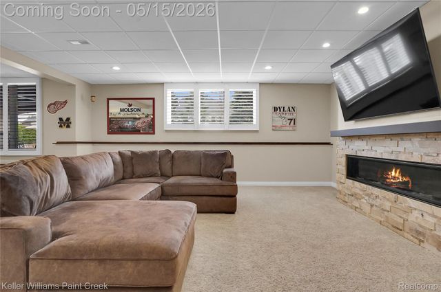 2757 Addison Circle N, Oakland Charter Township, MI 48306