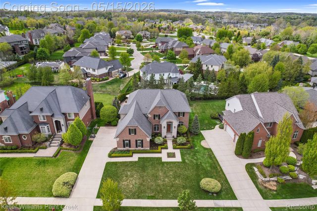 2757 Addison Circle N, Oakland Charter Township, MI 48306