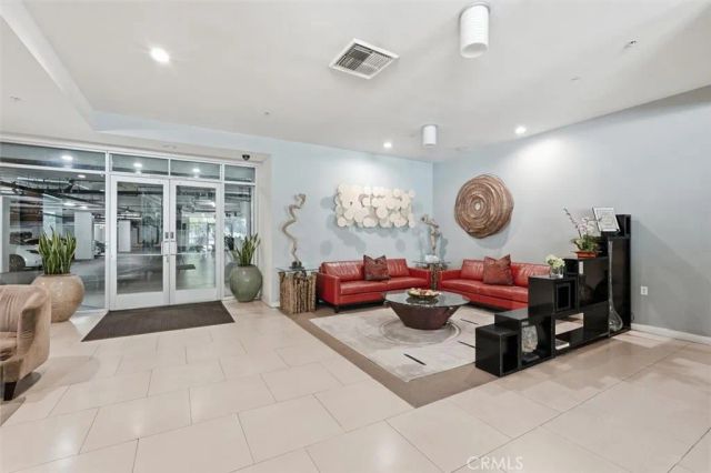 267 S San Pedro 315, Los Angeles, CA 90012