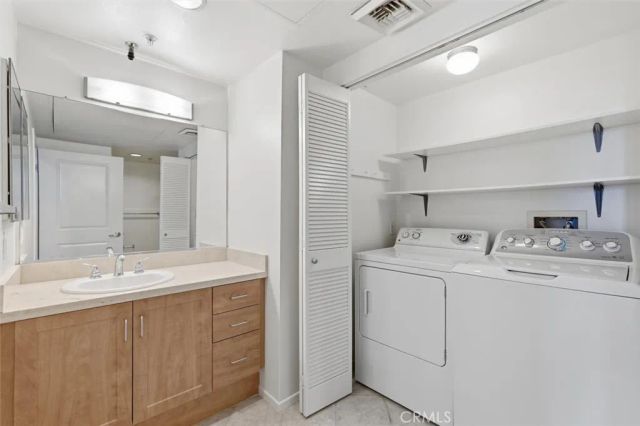 267 S San Pedro 315, Los Angeles, CA 90012