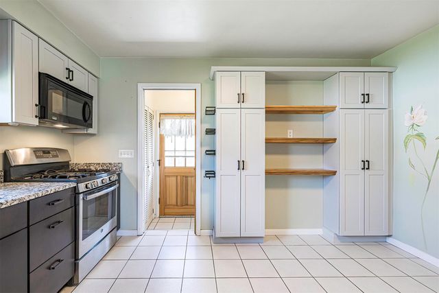 1725 W 40TH Street, Erie, PA 16509
