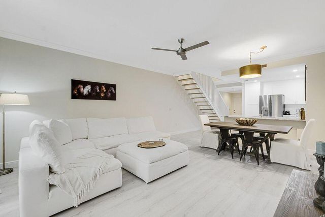 11785 St Andrews Place 104, Wellington, FL 33414