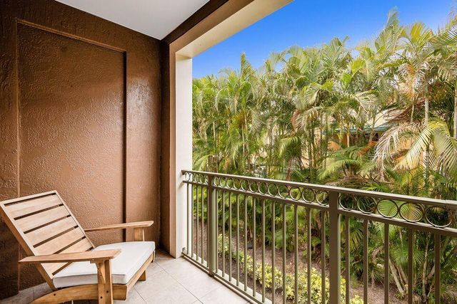 11785 St Andrews Place 104, Wellington, FL 33414