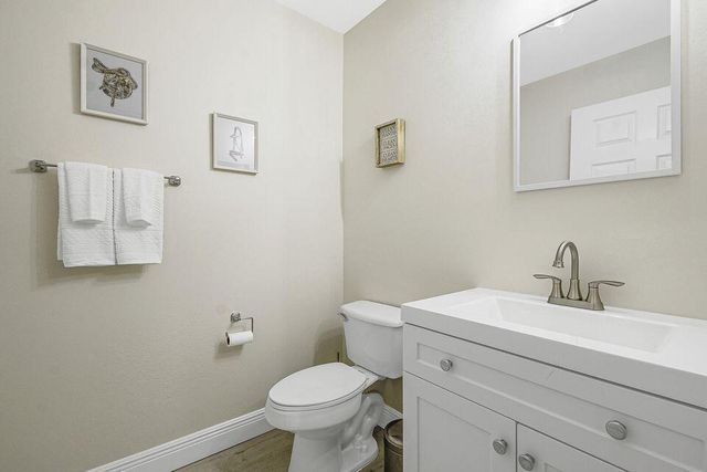 11785 St Andrews Place 104, Wellington, FL 33414