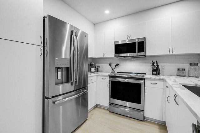 11785 St Andrews Place 104, Wellington, FL 33414