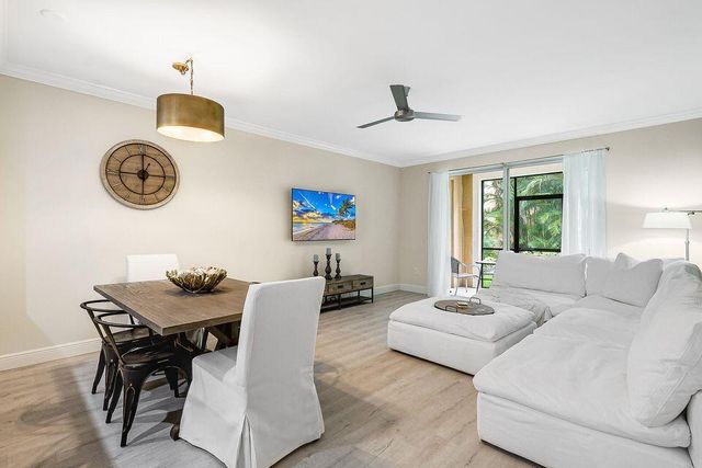 11785 St Andrews Place 104, Wellington, FL 33414